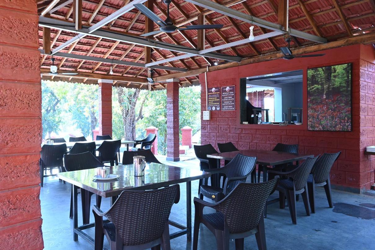 Hotel River Orchid Resort Satara Exterior photo